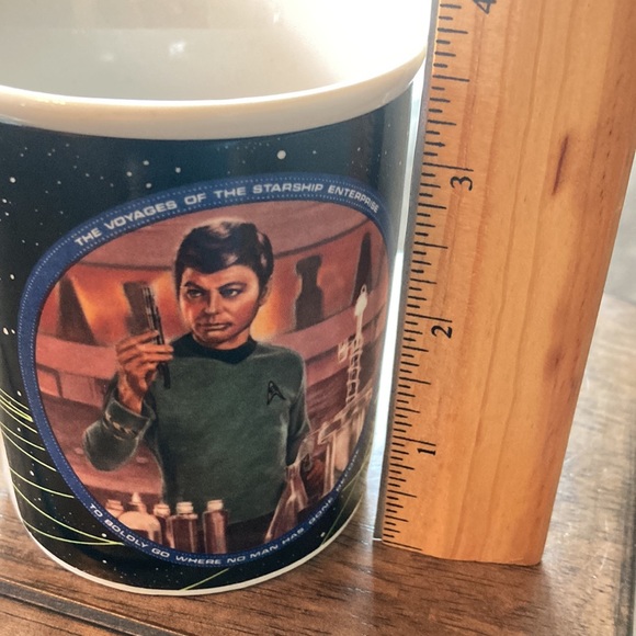 The Star Trek mug collection Dr. McCoy medical officer ~ coffee mug - Picture 7 of 9
